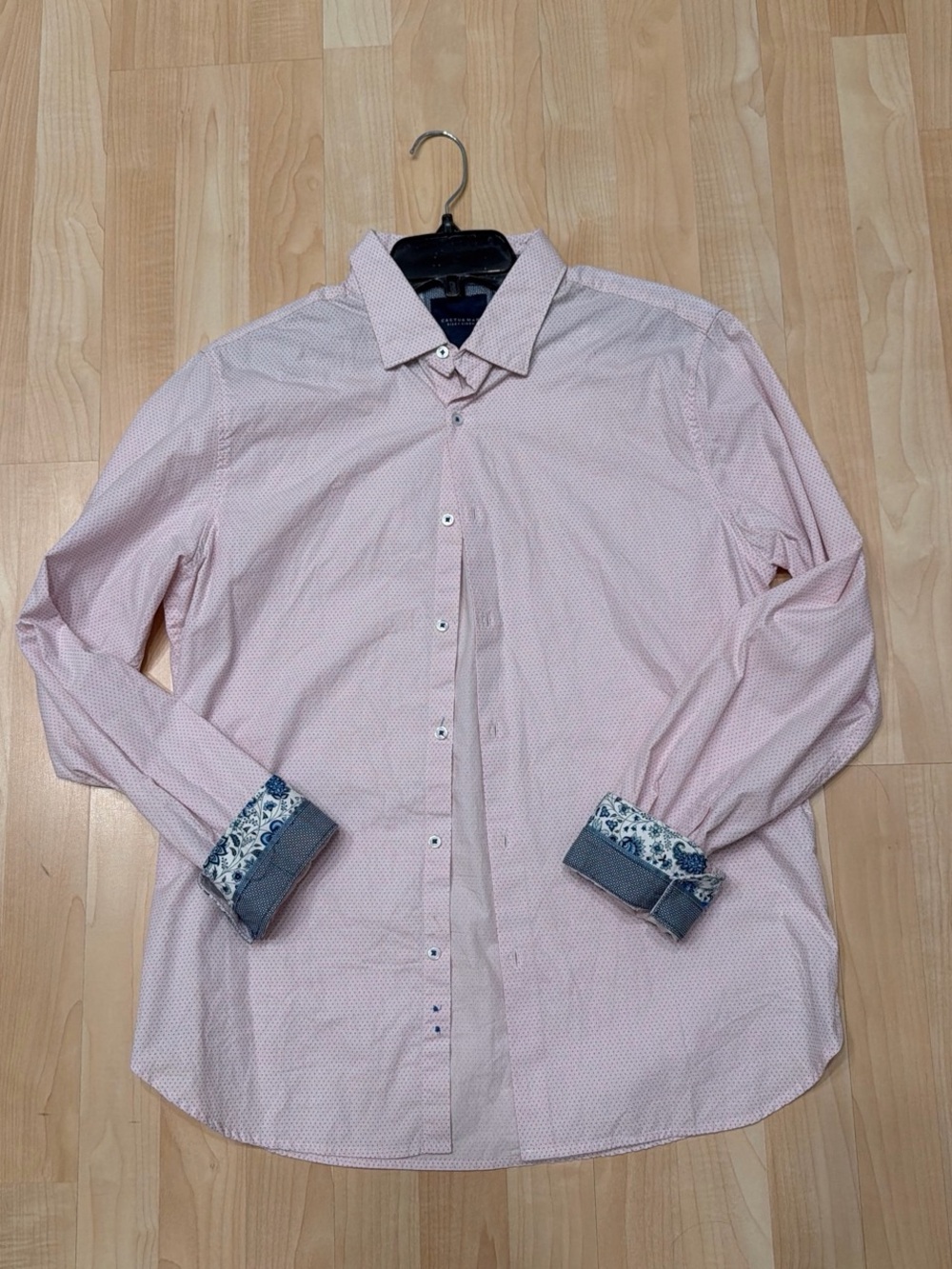 Men's Light Pink Long-Sleeve Button-Up Shirt  Cactus Man Size Medium